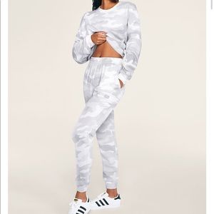 victoria secret PINK camo joggers